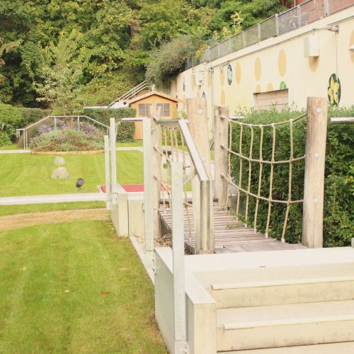 Holzbrücke im Stadtteil der Sinne