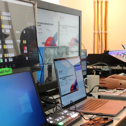 Mehrere Monitore im Live Stream