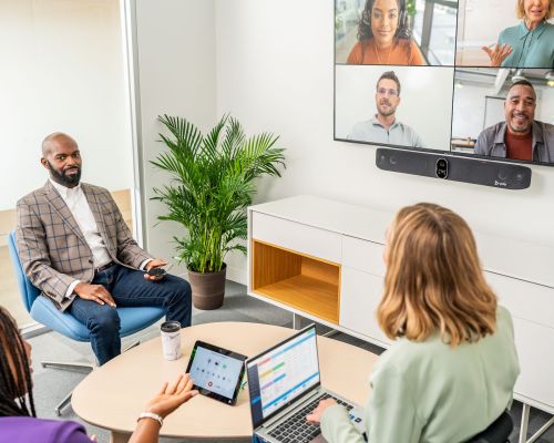 Online-Meeting mit Poly Technik