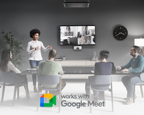 Meeting im Konferenzraum mit Teilnehmern über Google Meet