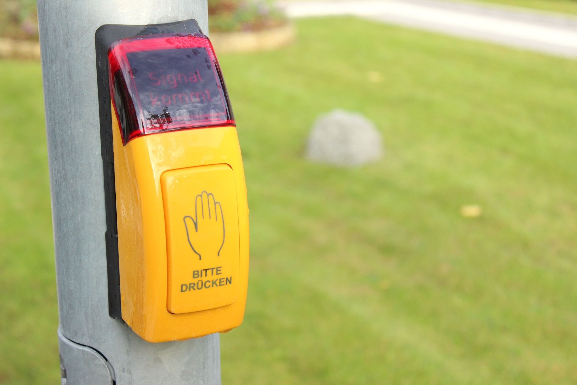 Lichtsignalgeber an einem Ampelmast