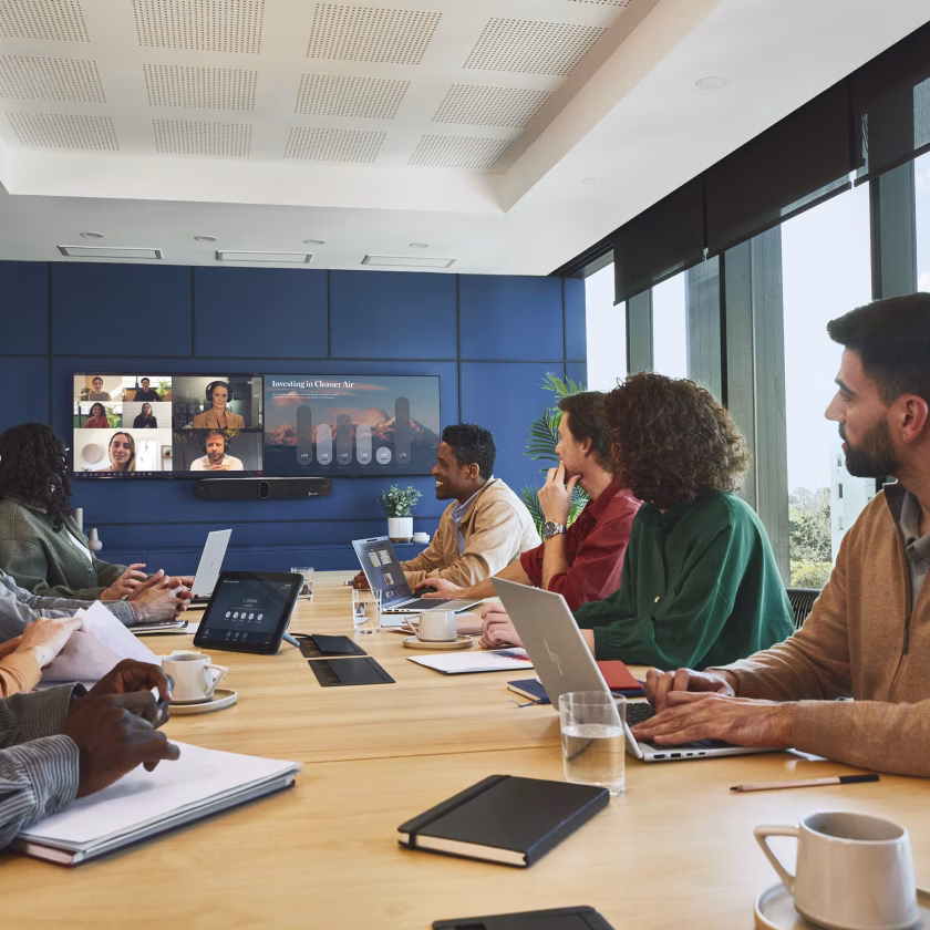 Poly Studio X72 kaufen – leistungsstärkstes Poly Bundle für Boardrooms und große Säle